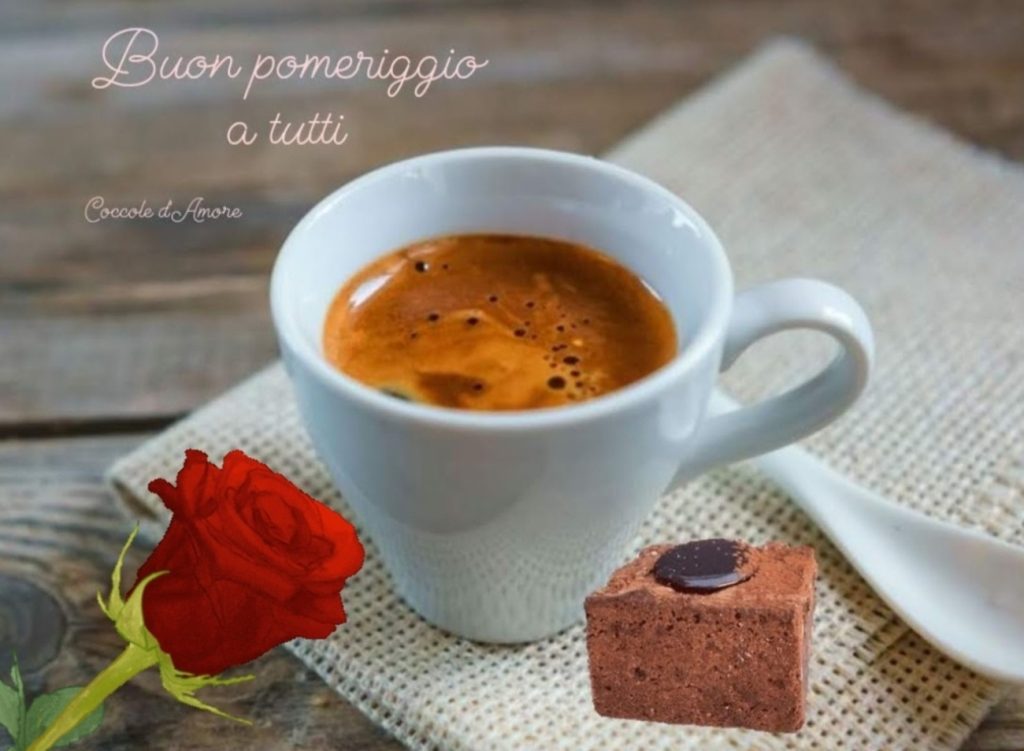 Un caffè ed un fiore per augurare a tutto voi un Buon Pomeriggio